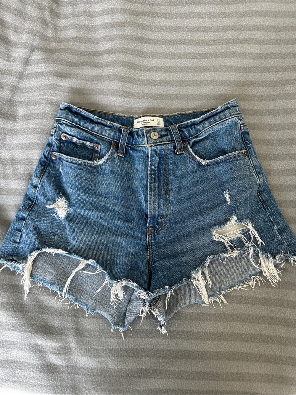 Abercrombie & Fitch Curve Love High Rise The Mom Short Distressed Denim Jean